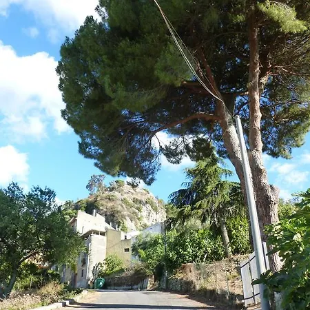 Castello Rosso Casa de Férias Rodi