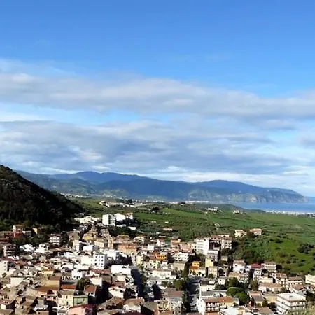 Castello Rosso Casa de Férias *