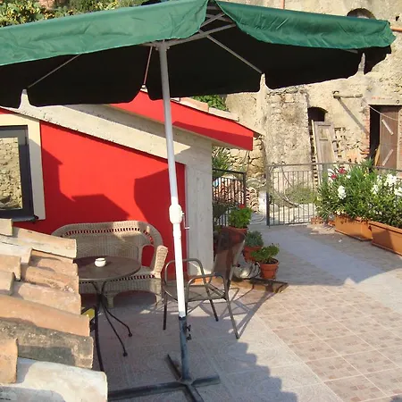Castello Rosso Rodi