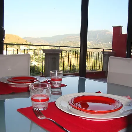 Castello Rosso Casa de Férias Rodi