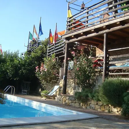 Castello Rosso Casa de Férias *