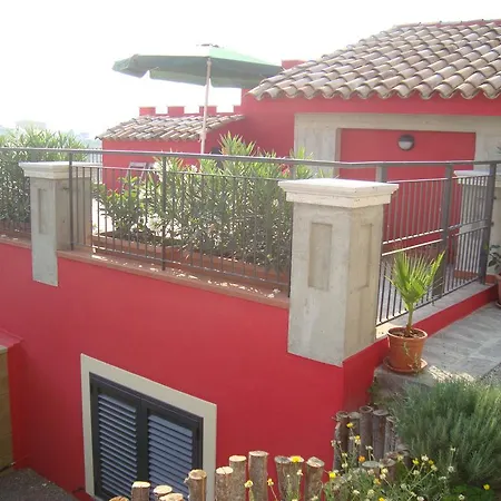 Castello Rosso Casa de Férias